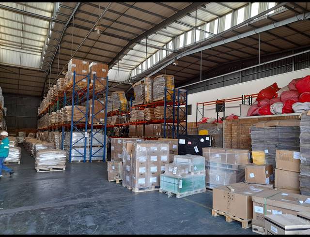 1,982M² WAREHOUSE SOLD IN JET PARK